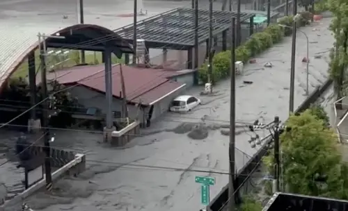 馬太鞍溪堰塞湖溢流！恐怖洪水沖斷橋：像311海嘯　光復鄉淹一片
