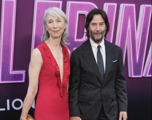 61歲基努李維被傳在歐洲祕婚！娶小9歲女友亞莉珊卓　公關揭真相
