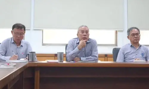 ▲台灣中油公司石化事業部工安精進宣導會議，由石化事業部執行長黃三泰(中)主持。(圖／中油石化事業部提供)