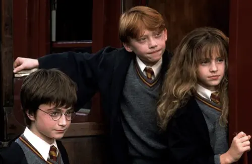 ▲丹尼爾雷德克里夫（左起）、魯伯葛林特、艾瑪華森童年時即因為主演《哈利波特》系列電影大紅，被迫承受很多小朋友不容易承受的壓力。（圖／摘自IMDb）