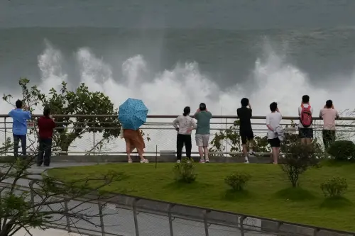 樺加沙颱風逼近廣東！超市架上剩這根「廣州人颱風都不買的菜」
