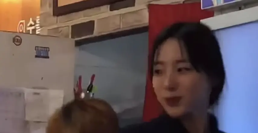 ▲河智媛（如圖）近期自爆18歲時曾在燒肉店打工，短短9秒招呼客人的影片狂吸上萬人按讚，粉絲更嗨喊：「原來初戀在這。」（圖／河智媛 IG @hajiwon.22）