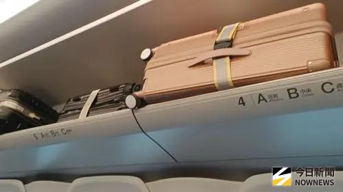 ▲上方行李架加深，材質運用新幹線700系廢車後回收的鋁合金循環再利用。（圖／記者許若茵攝）