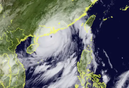 香港天氣很可怕！強颱樺加沙「風暴潮」直襲　港澳雨停時間出爐
