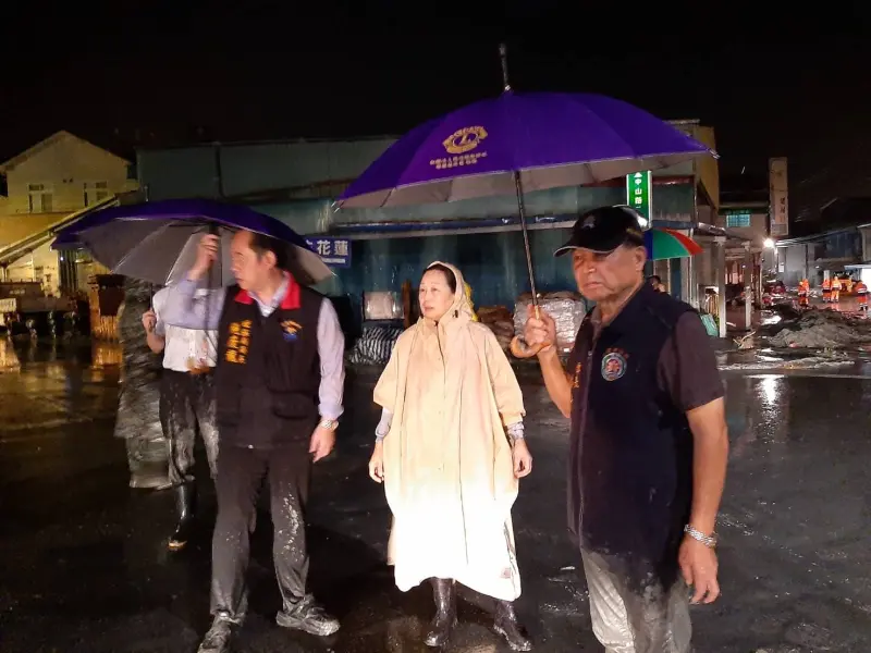 縣長去哪兒？她痛批花蓮出事還有網軍操作公關　怒問怎未即時回國