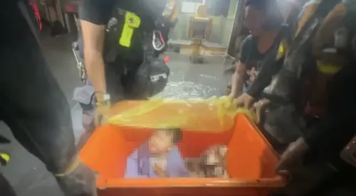 水淹花蓮光復！救難人員「橘色大桶」裝1嬰1童　脫困畫面曝
