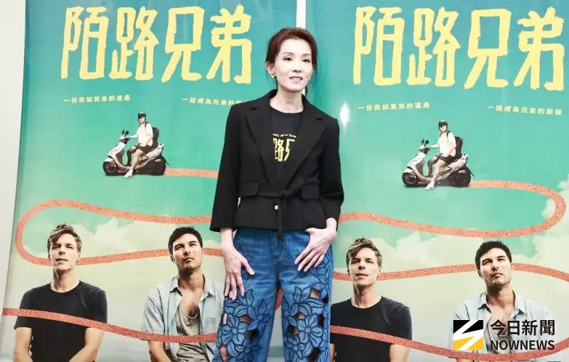 56歲葉全真EMBA同學變戀人？合夥創業擦出火花　牽手被認出秒分開