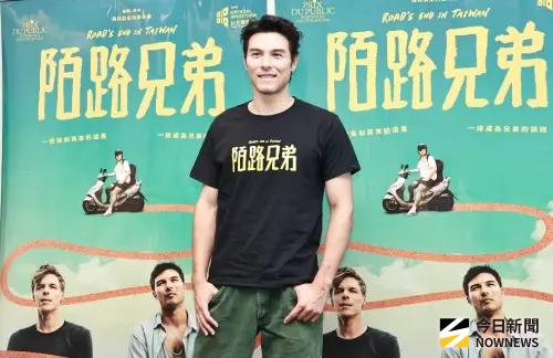 ▲葉全真、鳳小岳《陌路兄弟》（圖／吳翊緁攝影）
