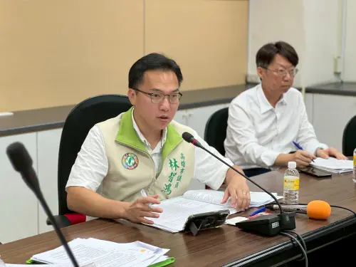 ▲林智鴻希望透過立法，賦予地方政府穩固的法源依據，才能克服行政規則延續性不足的問題，讓合作經濟在高雄紮根。（圖／市議員林智鴻辦公室提供）