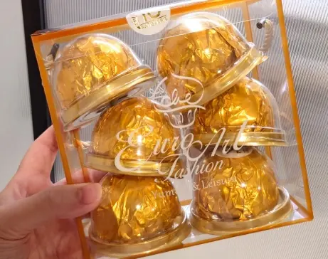 ▲網友分享一顆120元的蛋黃酥。（圖／取自Threads）