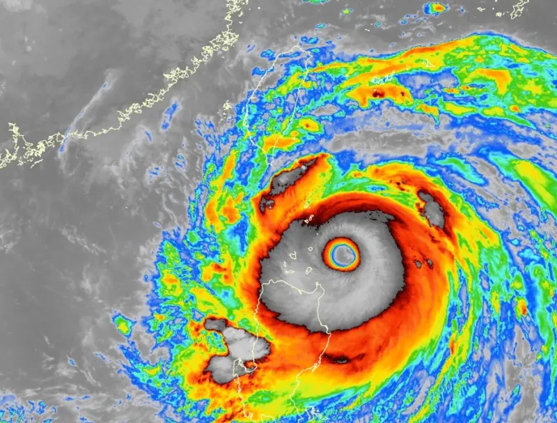 ▲樺加沙是2025年最強颱風，移動期間對台灣帶來狂風、暴雨、巨浪，更間接釀成「花蓮馬太鞍溪堰塞湖溢流」事件。（圖／中央氣象署cwa.gov.tw）