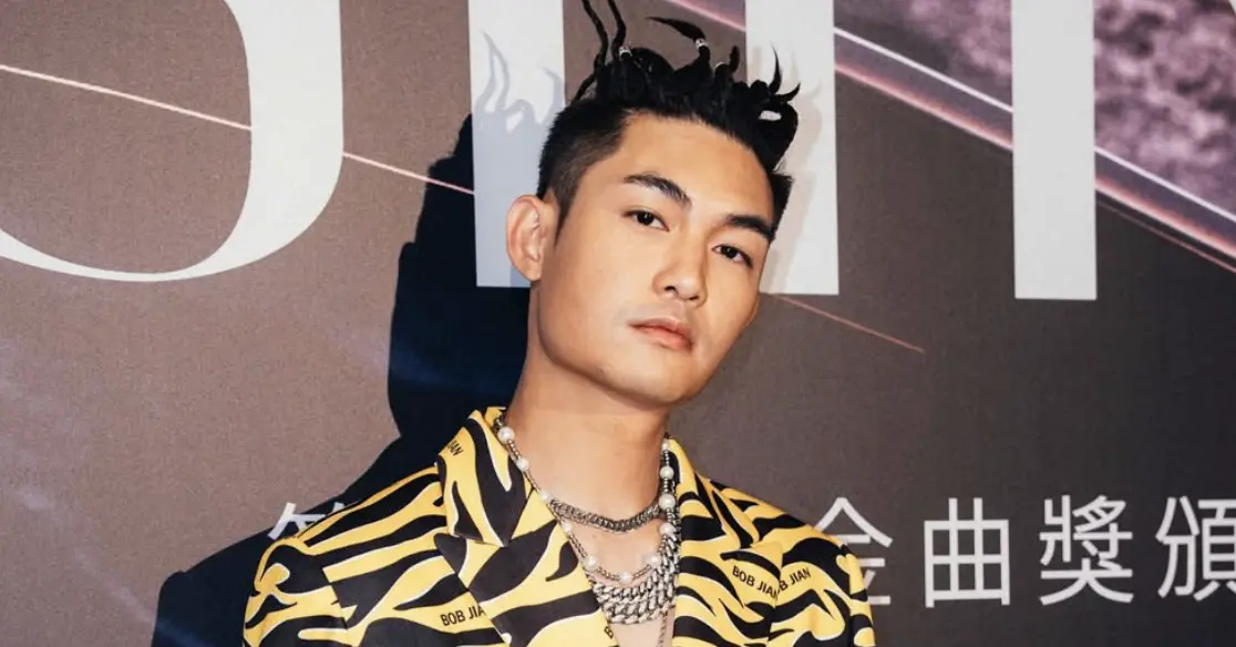 ▲歌手AZ李孝祖的故鄉花蓮光復近期遭到強颱重創，部落成為汪洋，8旬老阿嬤甚至一度失聯，讓他崩潰痛喊：「簡直是滅村！」（圖／AZ李孝祖 IG lixiaozu）