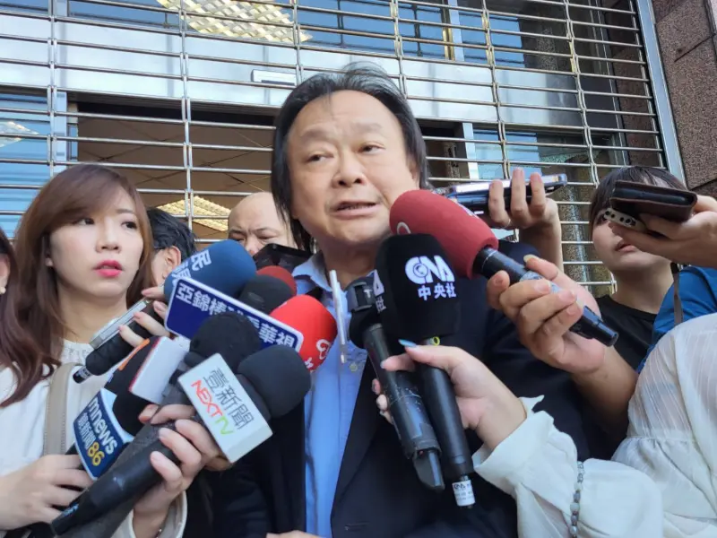 ▲王世堅表示，「我是這麼堅定的反共人士，所以我想不太可能吧」。（圖／記者陳佩君攝，2025.09.24）