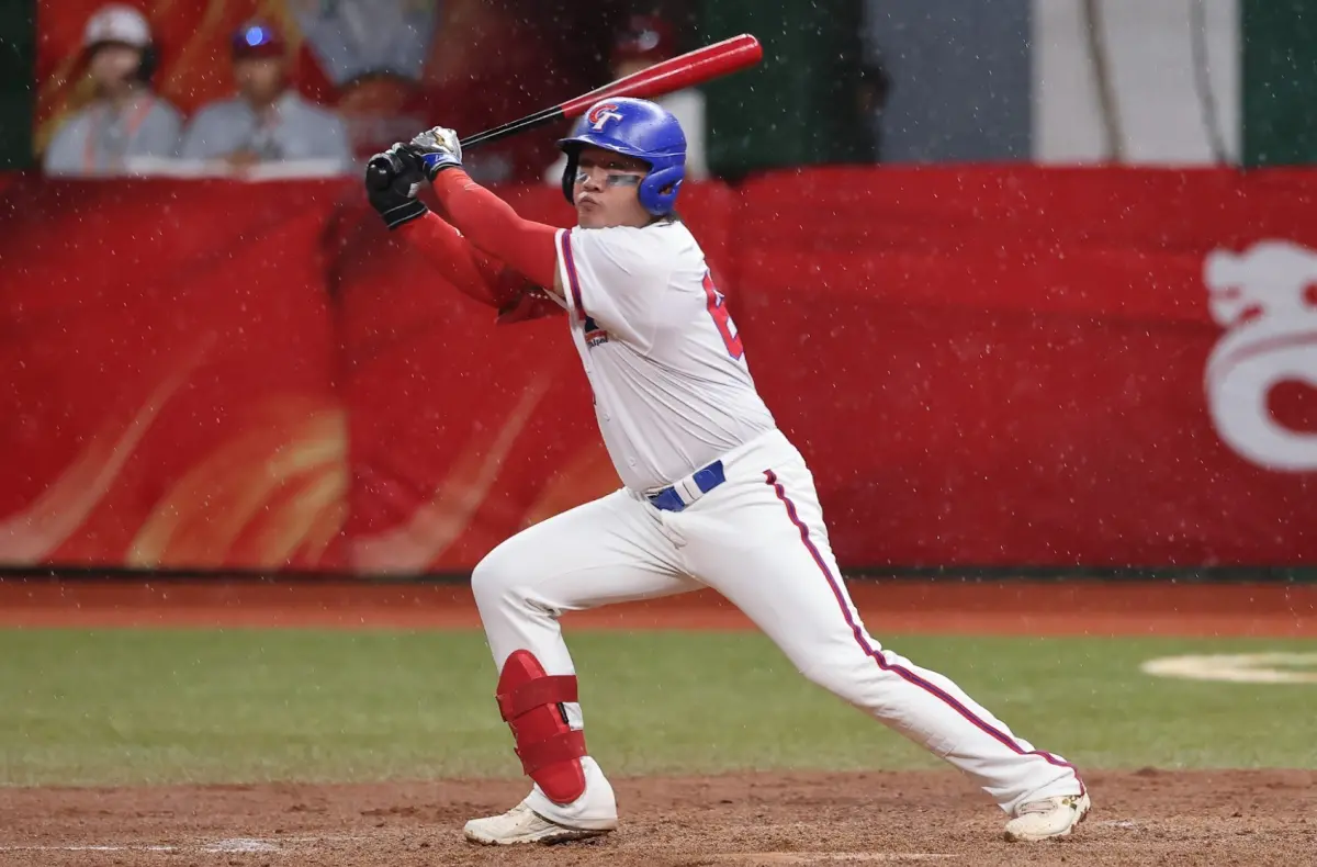 ▲2025年平潭亞錦賽中華隊以10比0提前扣倒韓國，楊振裕單場3安表現亮眼，雖曾兩度中職落選，如今在業餘舞台打出一片天。（圖／中華棒協）