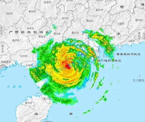 樺加沙颱風登陸中國廣東陽江海陵島！廣東飆出17級以上狂風
