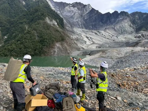 短期內「不能開挖、爆破」！專家曝馬太鞍溪堰塞湖整治2處困難點
