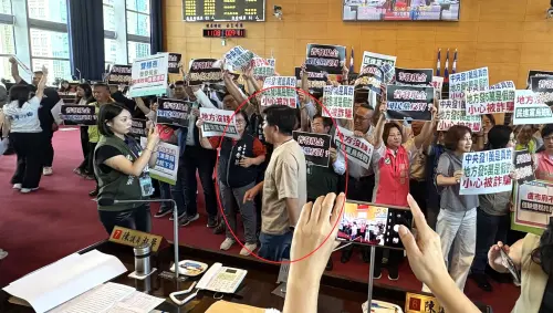 中市普發5萬大亂鬥延燒！綠助理喊告藍議員　藍回擊不守規定在先
