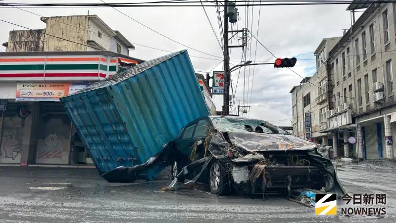 ▲花蓮馬太鞍溪堰塞湖23日溢流，重創下游光復鄉。（圖／讀者提供）