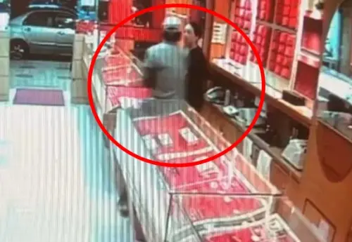 基隆銀樓搶案！男持假手榴彈搶逾25萬元金飾　半小時落網吃牢飯
