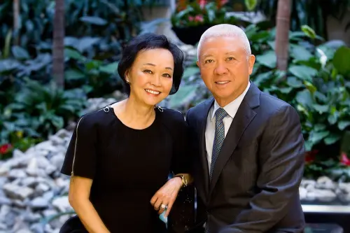 NBA／拓荒者1288億收購案生變！熊貓快餐台裔富豪程正昌夫婦挨告
