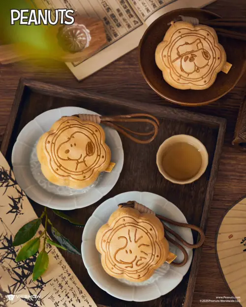 ▲單顆盲袋「史努比月餅吊飾」，3款隨機。（圖／翻攝自威秀影城粉絲團）