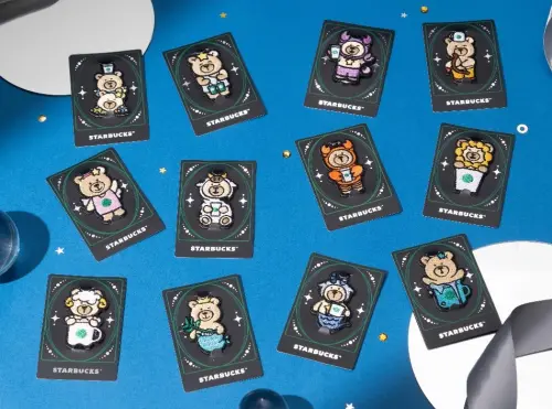 ▲9月27日星巴克「遇見你的星座熊！」買2杯飲料免費送星座小熊布章。（圖／星巴克提供）