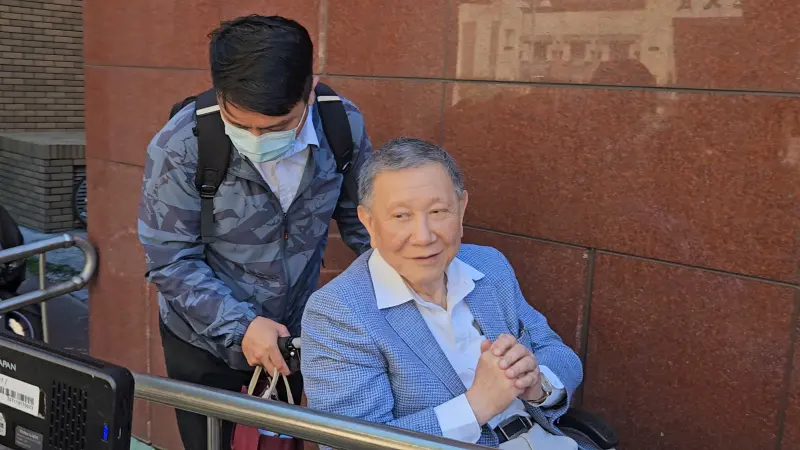 ▲沈慶京今日作證再度控訴京華城案承辦檢察官林俊言藉由「視察」名義去醫院，但並未視察就醫環境或其他病人、只有視察他，並威脅他承認行賄柯文哲。（圖／記者劉松霖攝）