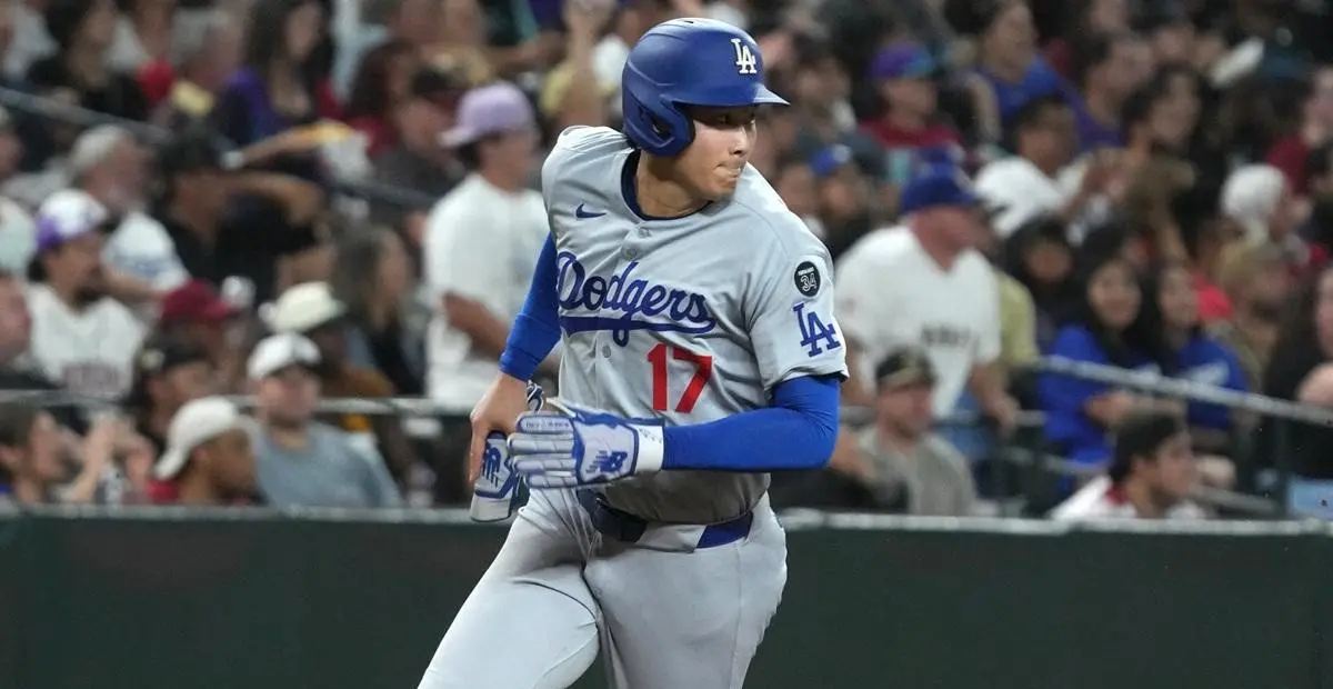 ▲大谷翔平一度誤以為自己敲出全壘打、在打席上停頓等球飛出去，但在球擊中中外野全壘打牆後，大谷立刻全力加速，竟還是不到10秒就衝上三壘。（圖／美聯社／達志影像）