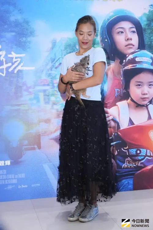 ▲《左撇子女孩》導演鄒時擎入圍金馬獎最佳新導演，感覺像是劇組得到一個大禮物。（圖／記者嚴俊強攝影）