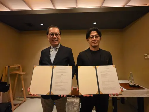 ▲北農總經理吳芳銘（左）與Grit Foods代表園田亮輔共同出席簽約儀式。（圖／臺北農產運銷股份有限公司提供）