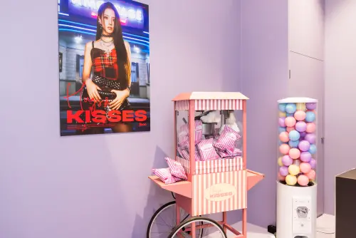 ▲BLACKPINK成員JISOO信義區快閃店。（圖／寬寬整合）