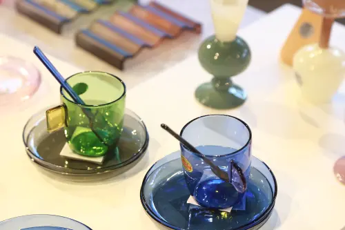 ▲Amabro以四季自然與手作為靈感，融合現代日本圖騰美學。（圖／記者葉政勳攝）