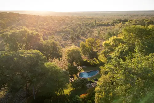 ▲安納塔拉維多利亞瀑布酒店，奢華邂逅荒野。（圖／Anantara提供）