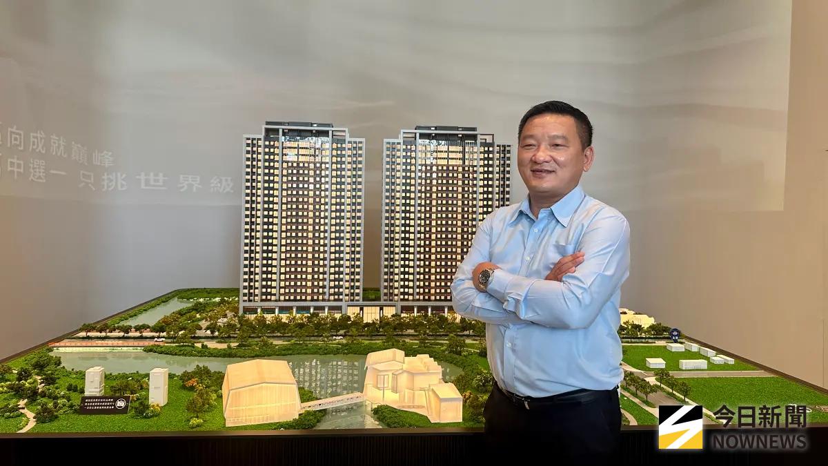 ▲興富發建設執行長林志龍25日表示，「悦讀耶魯」廣告戶將祭出總價798萬元起的震撼讓利價。（圖／記者陳美嘉攝，2025.09.25）