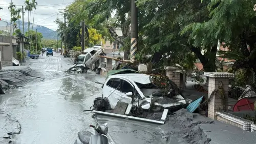 ▲馬太鞍溪堰塞湖23日溢流釀洪災。（圖／花蓮縣政府提供）