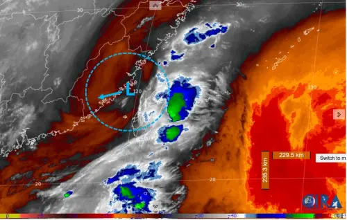 ▲今天受到高空冷心低壓影響，大台北、東半部清晨開始出現明顯雨勢。（圖／天氣職人-吳聖宇臉書）