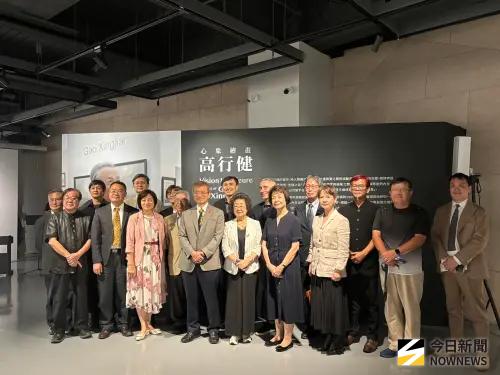 ▲師大美術館今（26）日舉辦「心象繪畫──高行健」開幕活動，國立臺灣師範大學校長吳正己、法國在台協會學術合作與文化處專員M. Morgan Fraisse-Laszlo、監察院范巽綠委員等貴賓到場見證。（圖／記者李青縈攝）