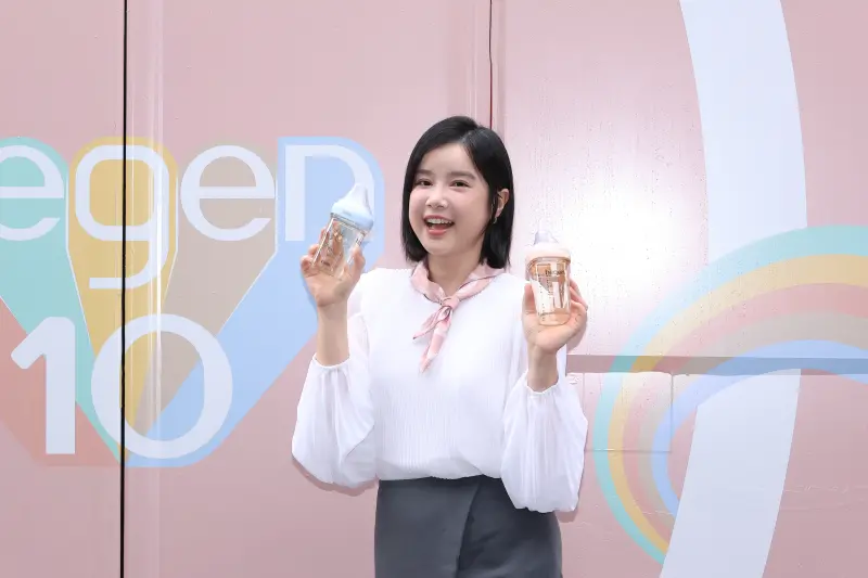 ▲李佳穎今（26）日出席奶瓶品牌活動，被問到第二胎進度，她說因為高齡生產比較危險，很怕自己死掉，所以不敢再生。（圖／記者嚴俊強攝）