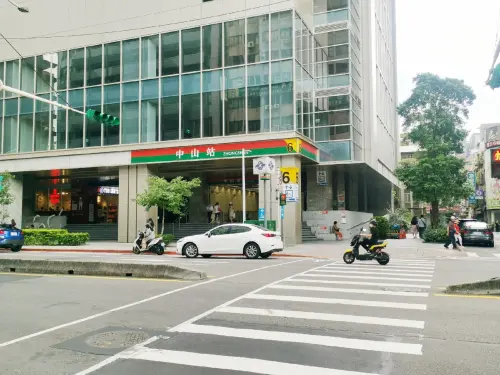 ▲近一年捷運交會站周邊的租金行情，其中中山站單坪租金達2千元最高。（圖／永慶房產集團提供）