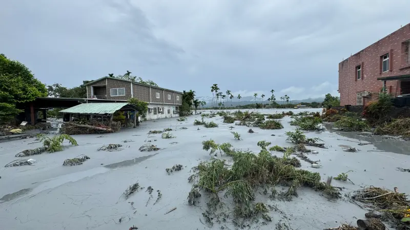 民眾前去支援救災！人潮在光復站下車　醫師讚：台灣人值得驕傲