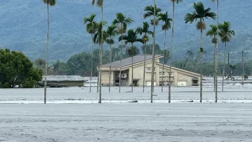 ▲花蓮馬太鞍溪堰塞湖溢流重創光復鄉，許多民眾自發前往災區投入救災。（圖／讀者提供）