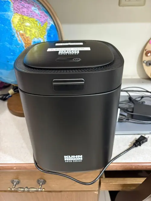 ▲瑞士百年品牌「瑞康屋」廚餘機，但不建議處理大型硬骨頭、大型貝類、堅硬果核及粗硬纖維類廚餘。（圖／我愛全聯-好物老實說臉書）