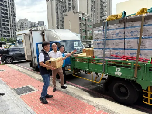 送暖！林思銘攜竹縣愛心功德會捐40萬物資　致死者家屬1萬慰問金
