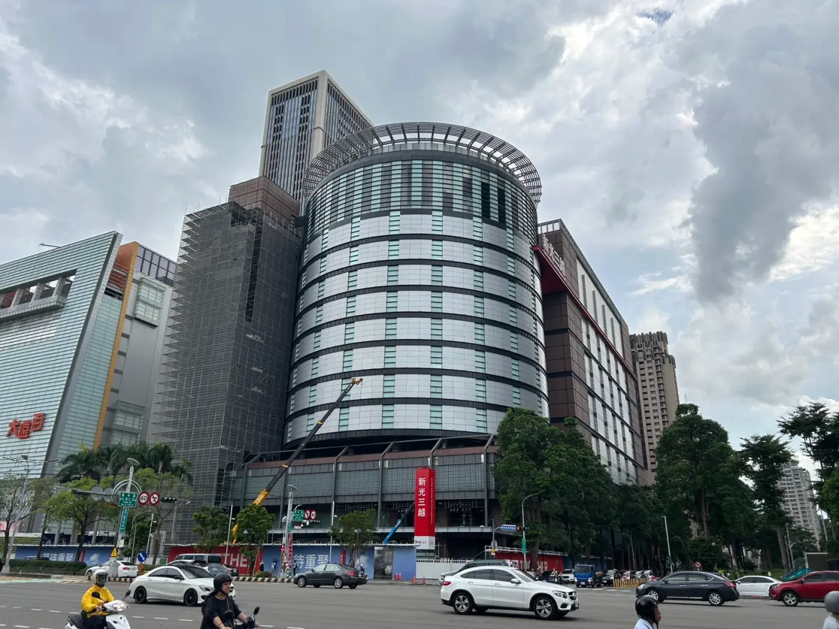 ▲新光三越台中中港店今日重新開幕，裡頭餐飲品牌相當多，更有不少中部獨家美食，本文整理餐飲亮點、優惠及完整名單一次看。（圖／台中市政府提供）