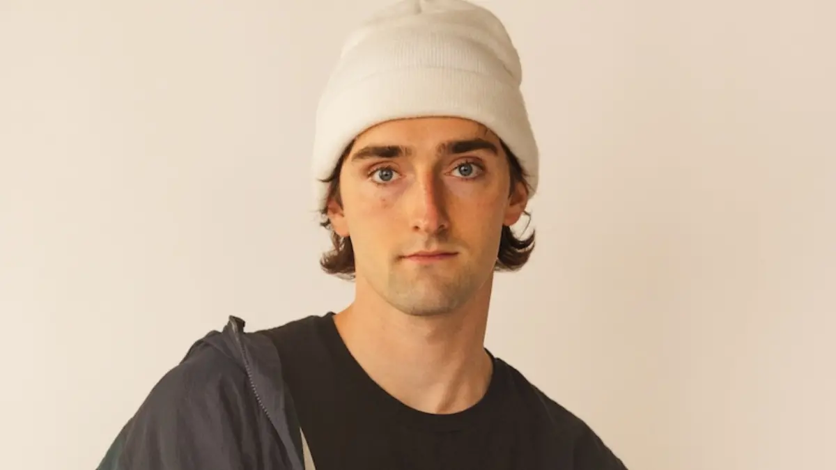 ▲Z世代療癒新星Hayd（如圖）11/19日將首度來台，他創作的失戀金曲〈Head in the Clouds〉目前已突破10億次串流，門票將於10月1日上午全面開搶。（圖／Wonderful Entertainment Asia 提供）