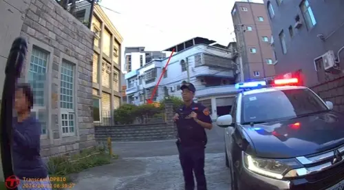 ▲新竹一對姊妹分配父親遺產問題吵架，怎料，姐姐竟當著員警面前倒車撞親妹妹。（圖／翻攝司法院網站）