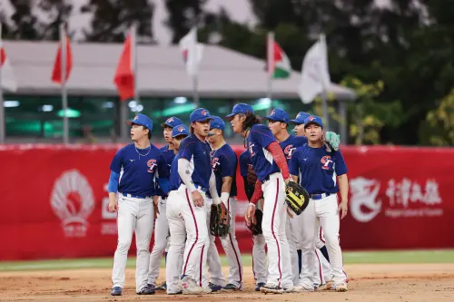 ▲我國慘遭逆轉，吞下本屆賽事首敗。而另一場賽事，韓國對上地主中國，韓國一度8：1領先，但投手群不穩，最終以8：6險勝。（圖／中華棒協提供）
