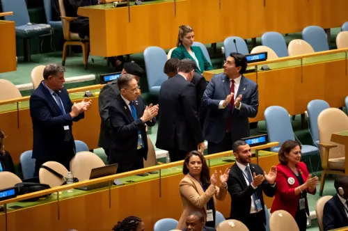 ▲以色列代表團及以色列盟友，在納坦雅胡演說時，以鼓掌表達支持。（圖／美聯社／達志影像）