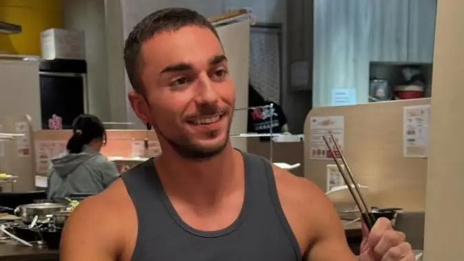 ▲《中文怪物》法籍選手林曉明因自薦晉級掀議論，他澄清自己答對且徵詢隊友同意，非外界指稱的「保送」。他呼籲酸民勿過度攻擊，強調遊戲只是比賽，現實中則感謝台灣人給予的熱情支持。（圖／翻攝字林曉明IG@iamxiaoming1707）