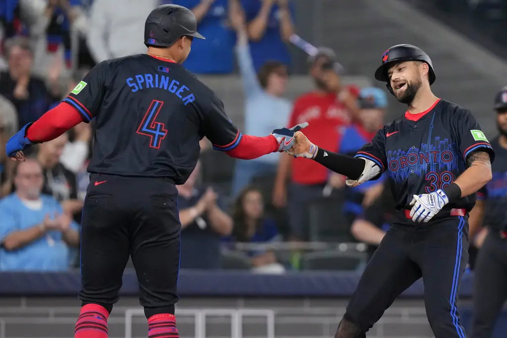 ▲藍鳥今（27）日以4：2擊敗坦帕灣光芒，在三連戰首戰搶下關鍵勝利，與洋基並列分區第一。（圖／美聯社／達志影像）